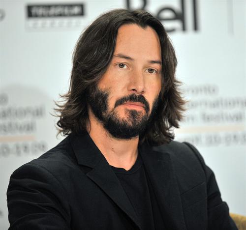 3035399_Keanu_Reeves_attends_6ece (500x468, 24Kb)
