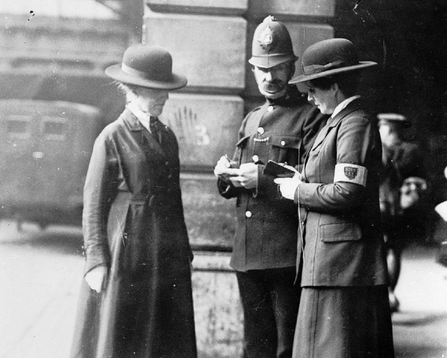 Женщины в английской полиции 1914−18 гг.