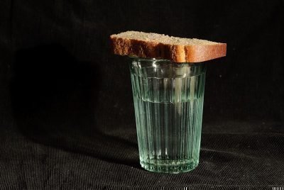 Хлеб и вода