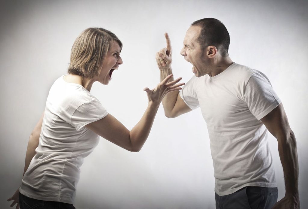 Из-за чего чаще всего ссорятся супруги?